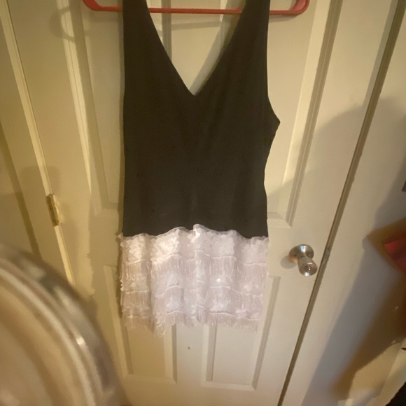 Robbie Bee - Picture 3 of 3